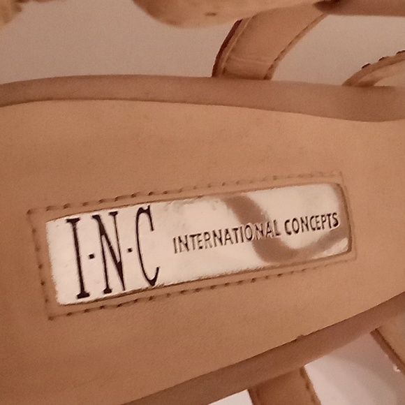 I-N-C International Concepts Cocktail Sz 7 1/2M Sliver Studs Tan Color SA20 - Picture 8 of 11